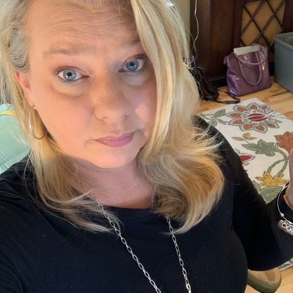 Meet your Posher, Kristie - Picture 11 of 16